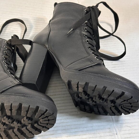 Ladies size 6 Boots by Steve Madden - Picture 3 of 16